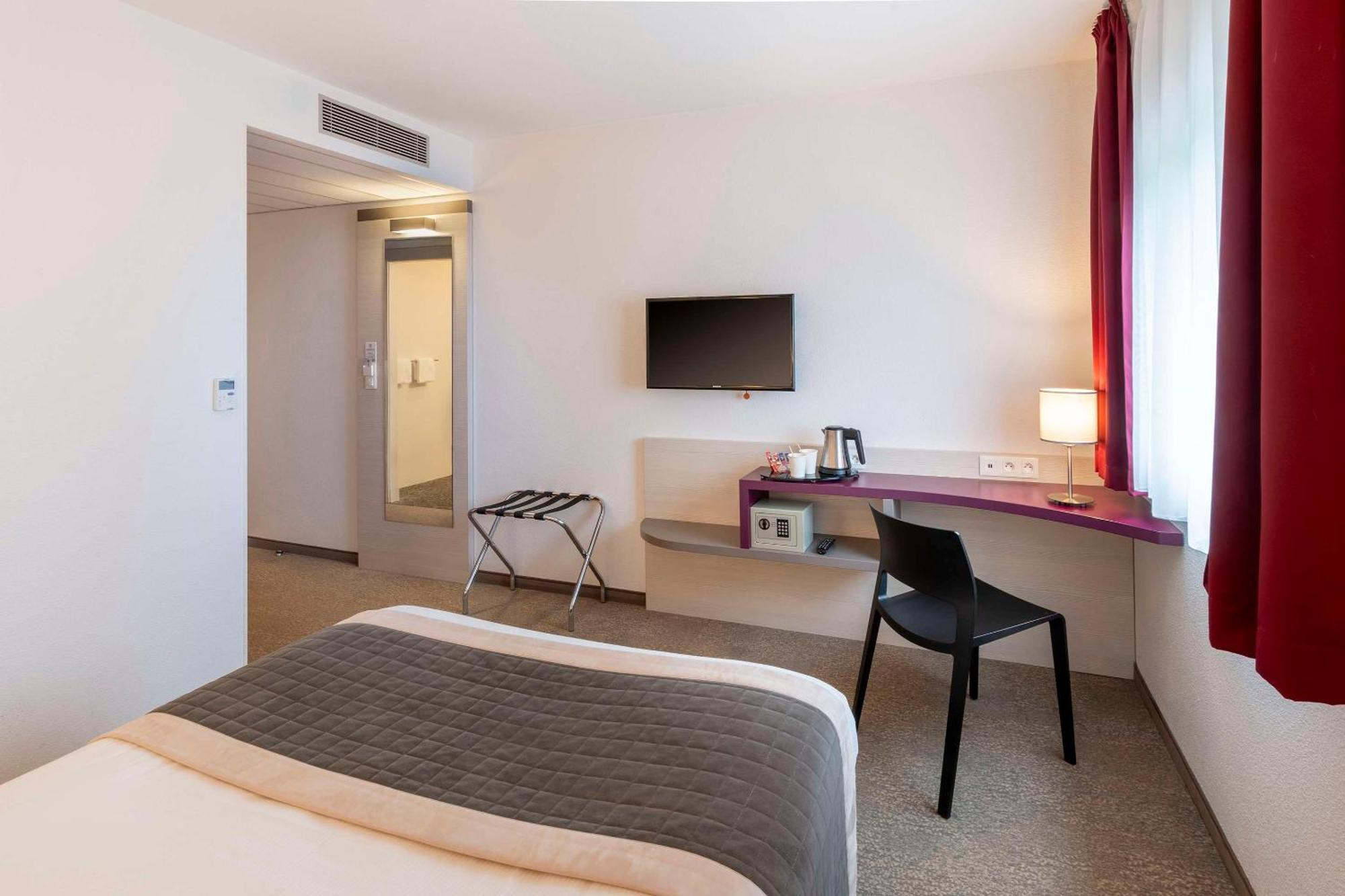 Comfort Hotel Expo Colmar Exterior foto